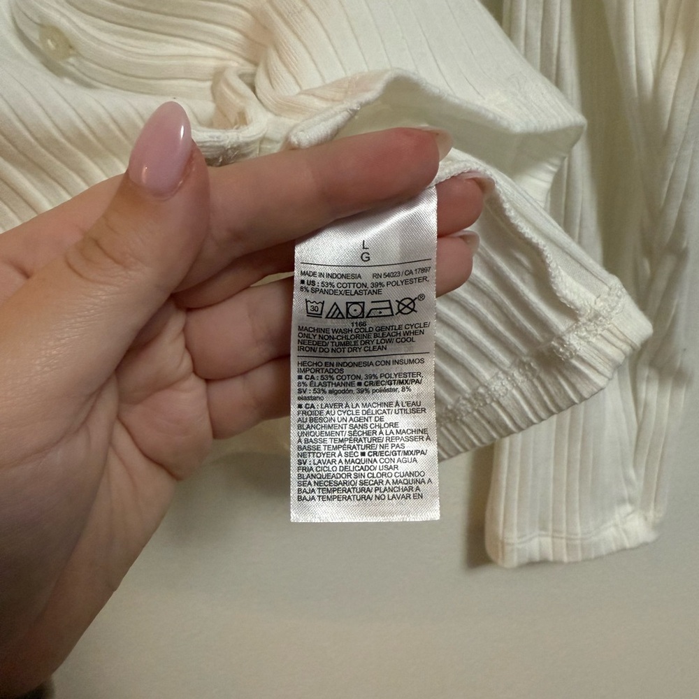 NEW - NWT - Old Navy Cream Ribbed Button-Down Shirt - Picture 4 of 6